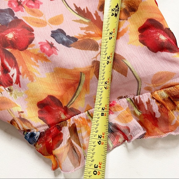 Few Moda Ruffle Cold Shoulder Floral Romper (S) - Picture 10 of 11